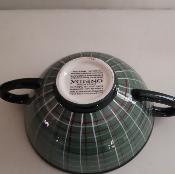 Oneida Double Handled Lidded Fill-A-Bowl Snowman - Picture 2 of 5